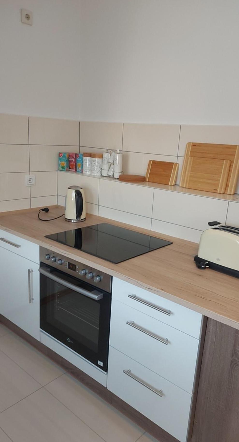 Stilvolle Ferienwohnung Free Parking, Space, Wlan Niestetal ภายนอก รูปภาพ