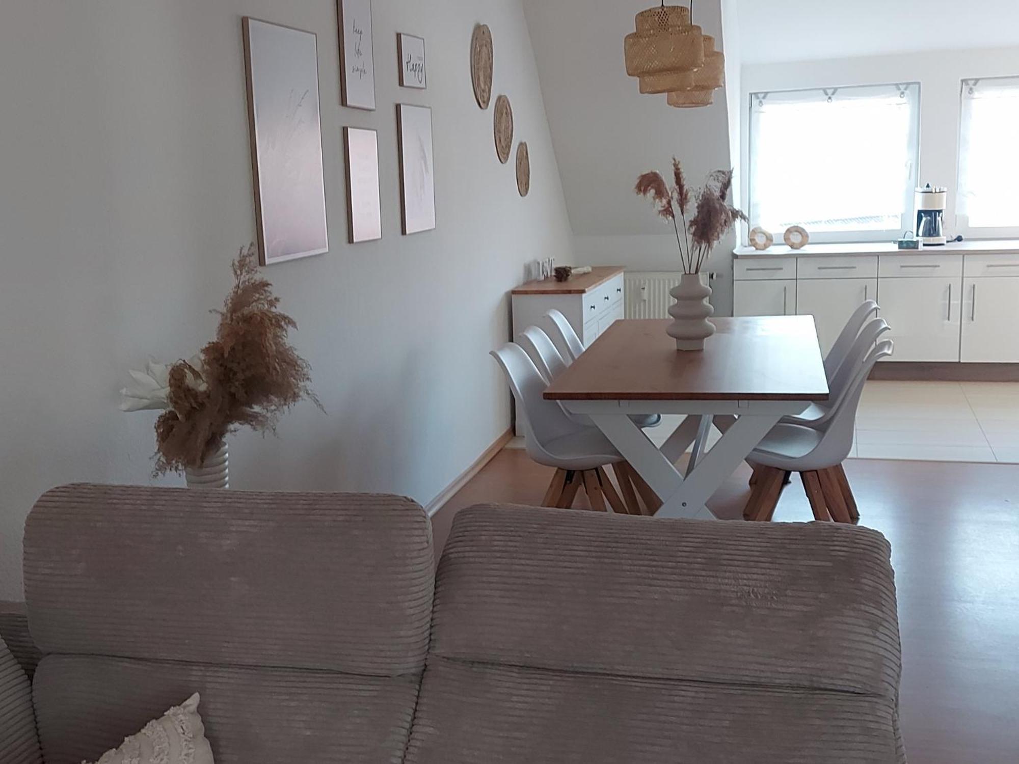 Stilvolle Ferienwohnung Free Parking, Space, Wlan Niestetal ภายนอก รูปภาพ